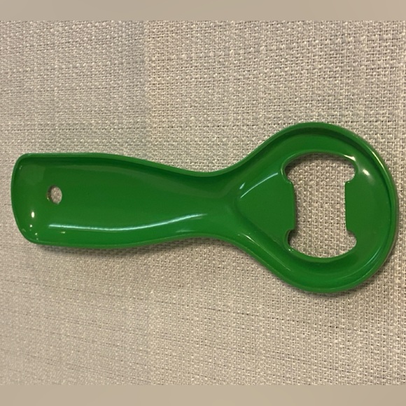 Vintage 2008 Steam Whistle Pilsner Beer Green Metal Bottle Opener New - Picture 2 of 4